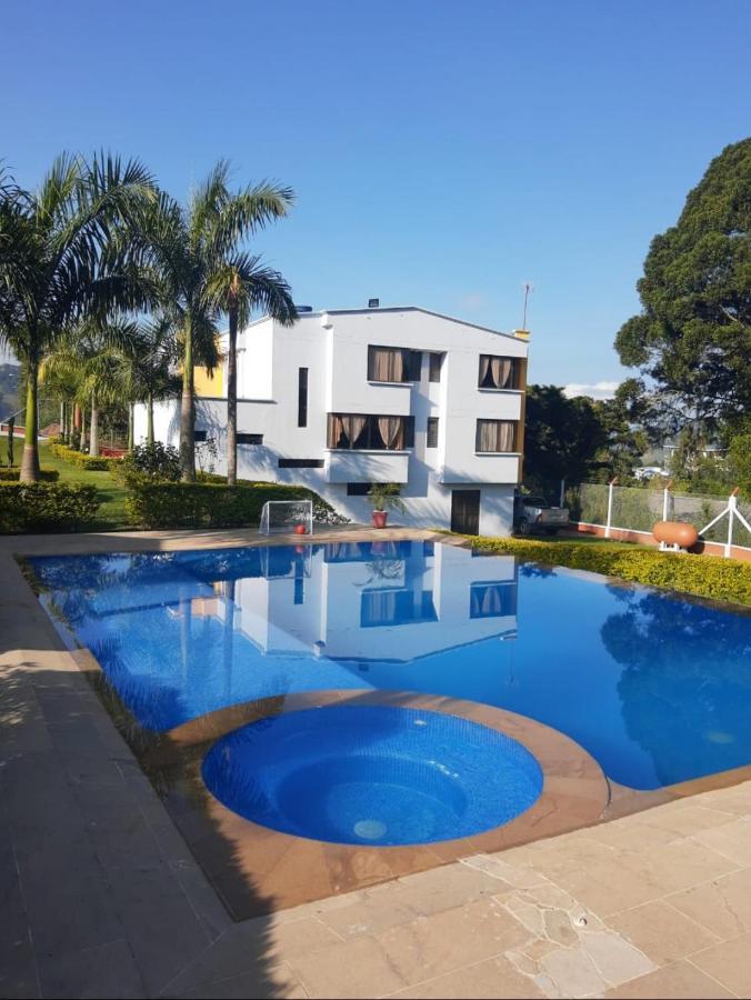 Hotel Casa Confort Santa Rosa de Cabal Buitenkant foto
