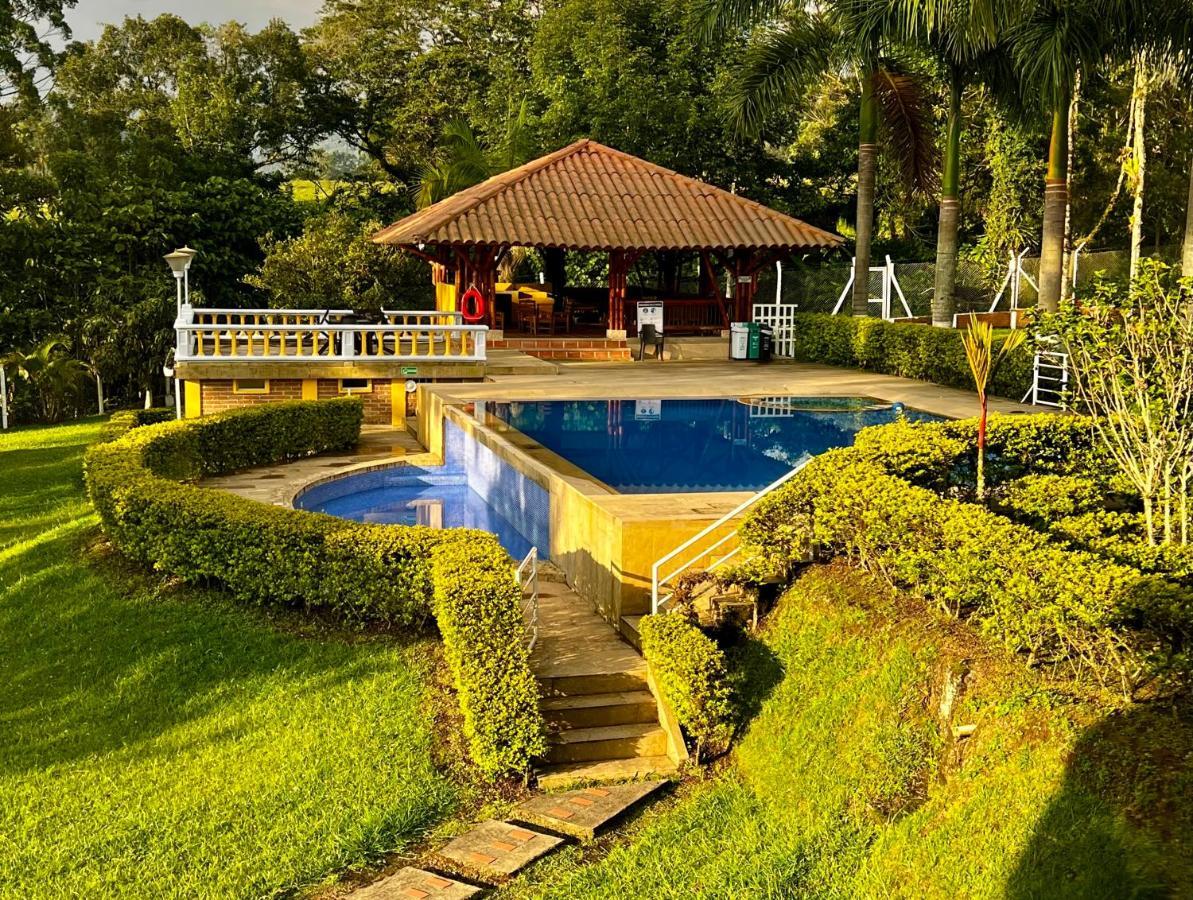 Hotel Casa Confort Santa Rosa de Cabal Buitenkant foto
